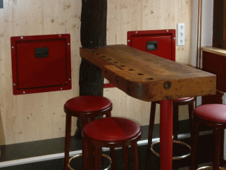 Sitze „Kompakt“ für Wandeinbau